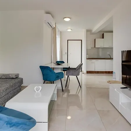 Stjepanovic Apartament Tribanj-Kruscica