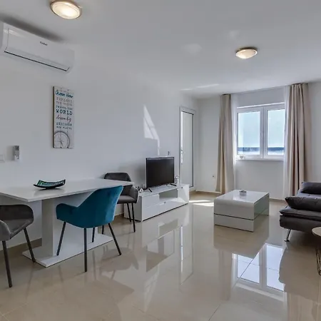 Stjepanovic * Tribanj-Kruscica